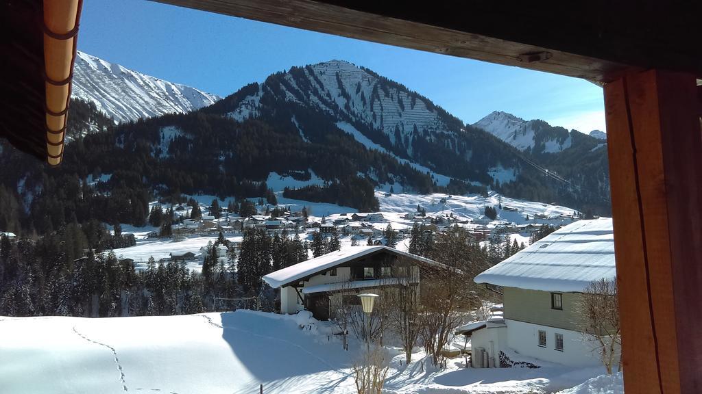 Gaestehaus " Lehbach " Riezlern Exterior foto
